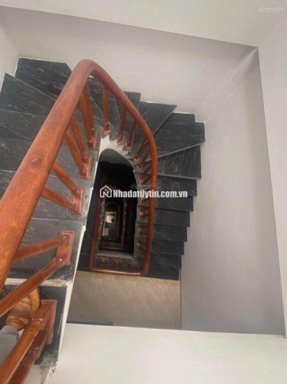 Những bất động sản nào mà giá trị không tăng trong khi giá vẫn tăng thì sớm muộn cũng quay trở về giá trị ban đầu